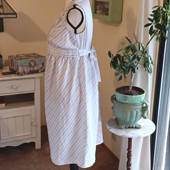 💐Host Pick💐Motherhood Maternity Cream Striped Dress - Picture 4 of 11